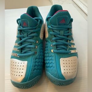 Adidas Barricade US Size 5 Turquoise and White Tennis Sneakers
